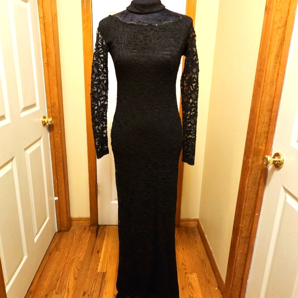 Black Lace Formal Dress Size S